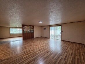 1711 N Allen Ave in Fruitland, ID - Building Photo - Building Photo
