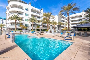 945 E Playa Del Norte Dr in Tempe, AZ - Building Photo