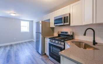 1335 S 8th St in Philadelphia, PA - Foto de edificio - Building Photo