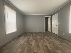 57 Third St. Unit 57 in Dearborn Heights, MI - Building Photo - Building Photo