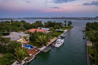 4241 Palm Ln in Miami, FL - Foto de edificio - Building Photo