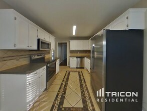1012 Blue Ridge Pkwy in Goodlettsville, TN - Building Photo - Building Photo