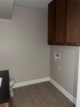 1071 Level Creek Rd in Buford, GA - Foto de edificio - Building Photo