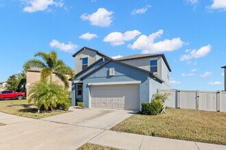 4263 Unbridled Song Dr in Sun City Center, FL - Building Photo - Building Photo