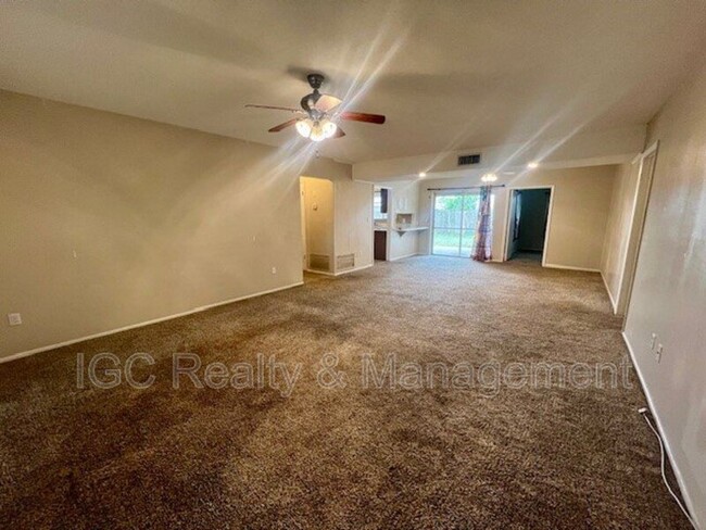 2831 Newcastle Dr NE in Palm Bay, FL - Building Photo - Building Photo