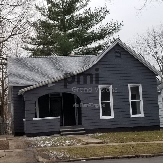 property at 1657 E Main St
