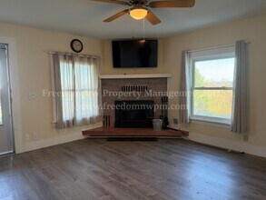 3414 Cooks Hill Rd in Centralia, WA - Building Photo - Building Photo