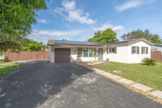 6841 NW 7th Ct in Margate, FL - Building Photo - Building Photo