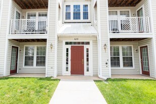 689 Winding Stream Way in Odenton, MD - Building Photo
