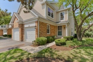 309 E Theodore Ln in Itasca, IL - Building Photo