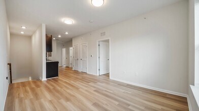 5610 Bucknell Rd-Unit -B in Baltimore, MD - Building Photo - Building Photo
