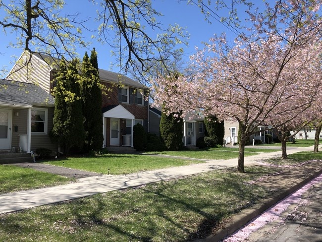 Parkside Vista in Ithaca, NY - Foto de edificio - Building Photo