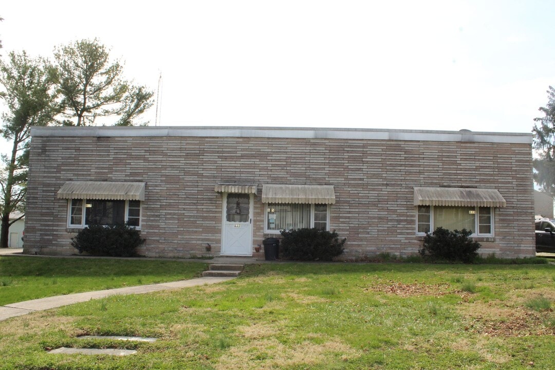 833 York St in Hanover, PA - Building Photo