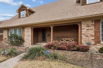 9321 Springwater Dr in Dallas, TX - Building Photo - Building Photo
