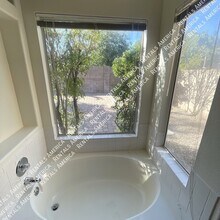 26 S Tiago Dr in Gilbert, AZ - Foto de edificio - Building Photo