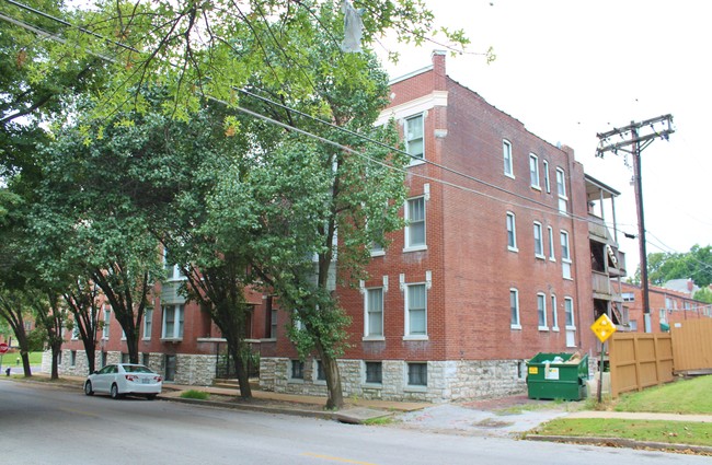 3201 Russell Blvd in St. Louis, MO - Foto de edificio - Building Photo