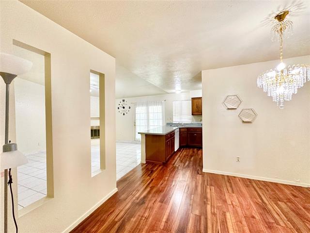 2406 Jo Lyn Ln in Arlington, TX - Building Photo - Building Photo