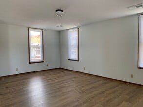 32 Sycamore St in Tiffin, OH - Building Photo - Building Photo