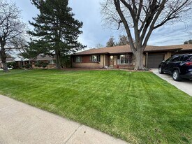 500 Estes St in Lakewood, CO - Building Photo