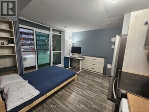 600 Fleet St in Toronto, ON - Building Photo - Building Photo