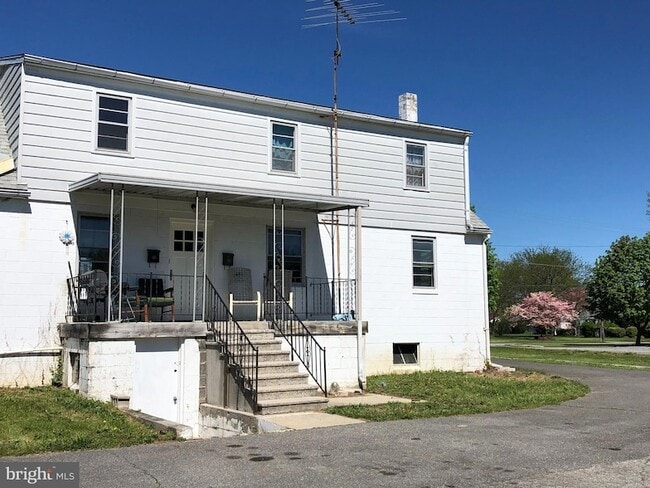 50 Dymond Ave in Fayetteville, PA - Foto de edificio - Building Photo