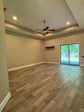 2103 Frontera St in Navarre, FL - Foto de edificio - Building Photo