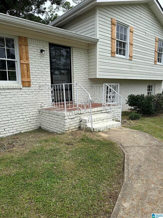 1073 Sherbrooke Cir in Birmingham, AL - Building Photo - Building Photo