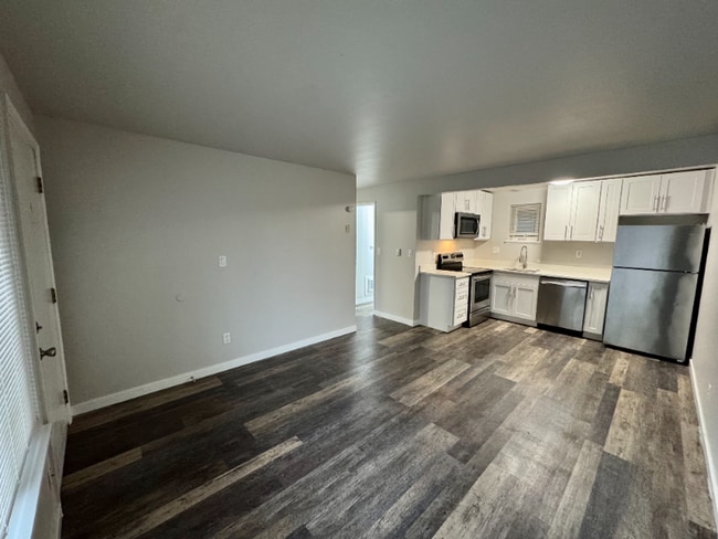 1215 Queen Anne Ave N in Seattle, WA - Foto de edificio - Building Photo