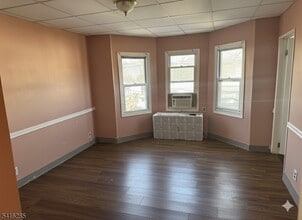 133 Pamrapo Ave in Jersey City, NJ - Building Photo - Building Photo