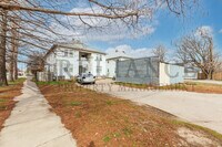 838 S Main St photo'