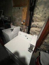 23 Capron St in West Warwick, RI - Foto de edificio - Building Photo