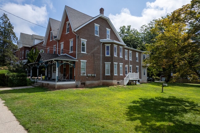 property at 506 Washington St