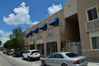 Palm Avenue Condos in Hialeah, FL - Building Photo - Building Photo