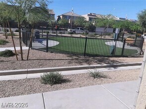 8025 Krautrock Ave in Las Vegas, NV - Building Photo - Building Photo