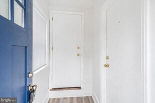 47 W Central Ave in Paoli, PA - Building Photo