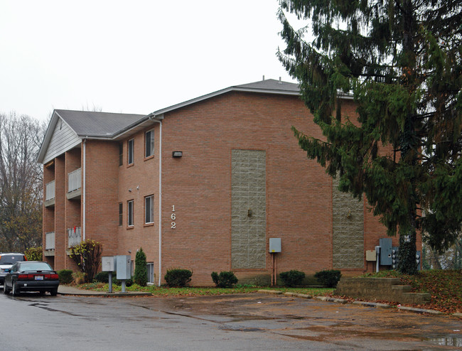 Maple Crest Apartments in Sayler Park, OH - Building Photo - Building Photo