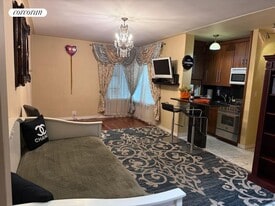 325 E 77th St in New York, NY - Building Photo