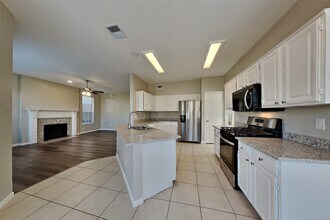 9658 Therrell Dr in Houston, TX - Building Photo - Building Photo