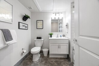 212 W Roberts Ave in Philadelphia, PA - Building Photo - Building Photo