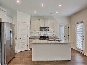 5052 Mountain Springs Rd in Nashville, TN - Building Photo - Building Photo