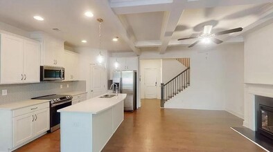 5332 Brooklands Dr in Lithonia, GA - Building Photo - Building Photo