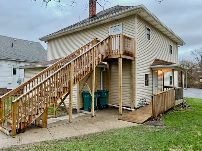 412 E Market St, Unit B