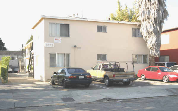 3773 S Barrington Ave in Los Angeles, CA - Building Photo - Building Photo