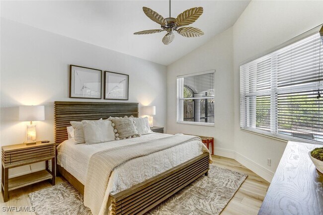 property at 10262 Vanderbilt Dr