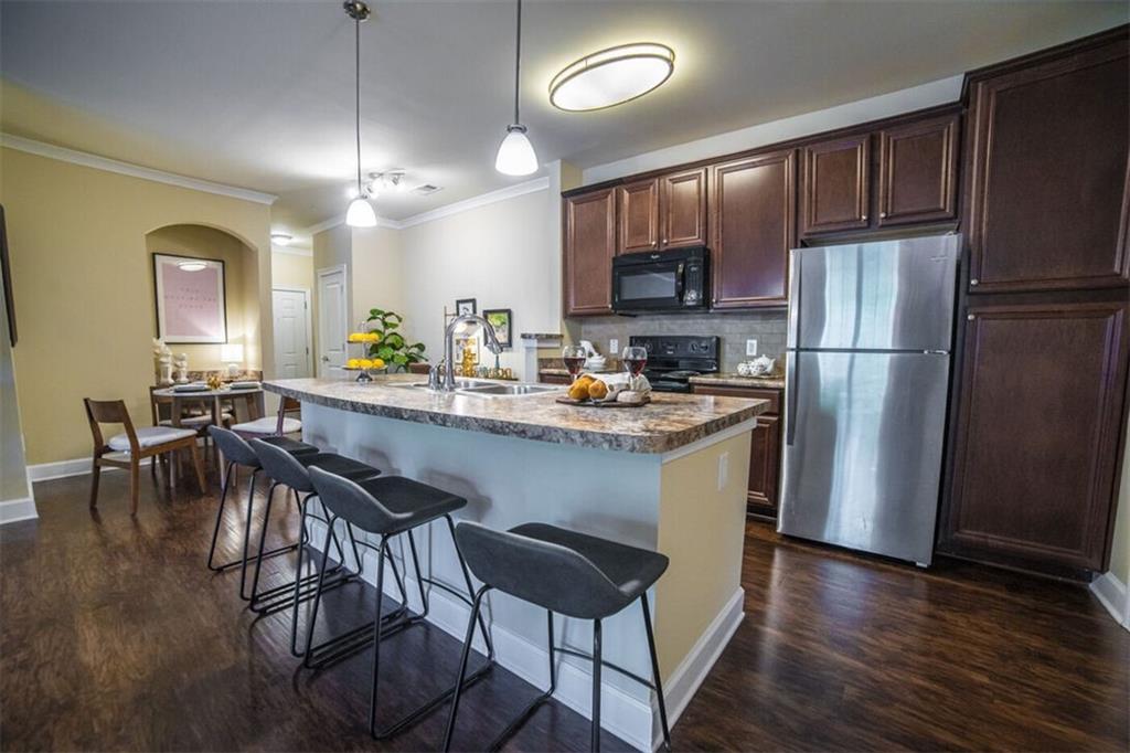 1836 Roswell St in Smyrna, GA - Building Photo