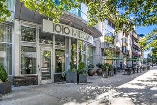 1080 Peachtree St NE in Atlanta, GA - Building Photo