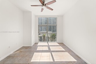 3301 NE 1st Ave, Unit H1010 in Miami, FL - Building Photo - Building Photo