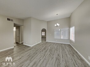 5681 Odessa Dr in Las Vegas, NV - Building Photo - Building Photo