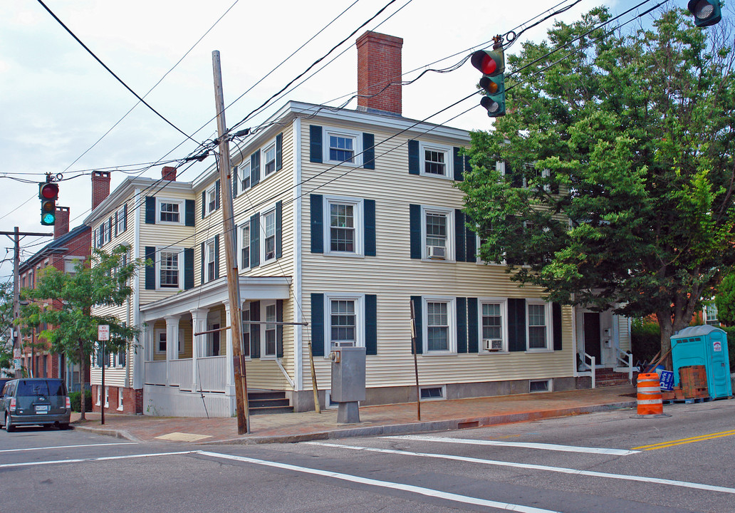 235 Cumberland Ave in Portland, ME - Building Photo