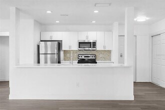 21530 Glendale Ave in Port Charlotte, FL - Building Photo - Building Photo